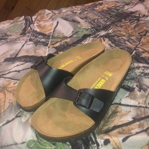 1 strap sandals